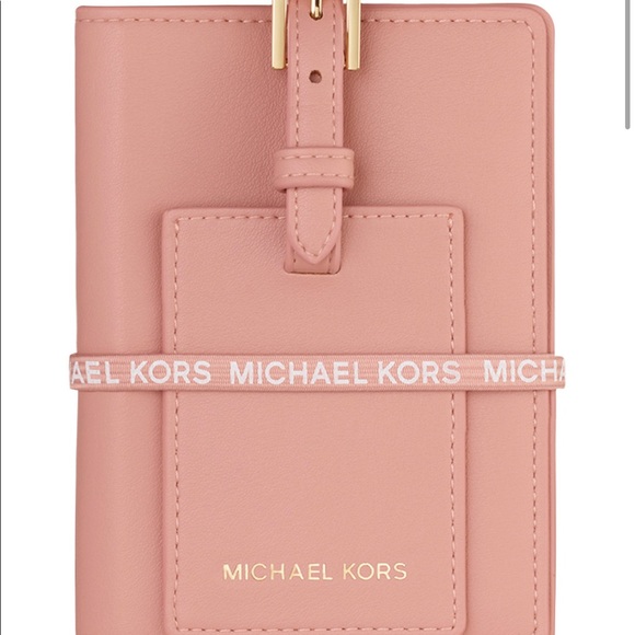 New - Michael Kors Luggage Tag and Passport Case - Picture 3 of 6